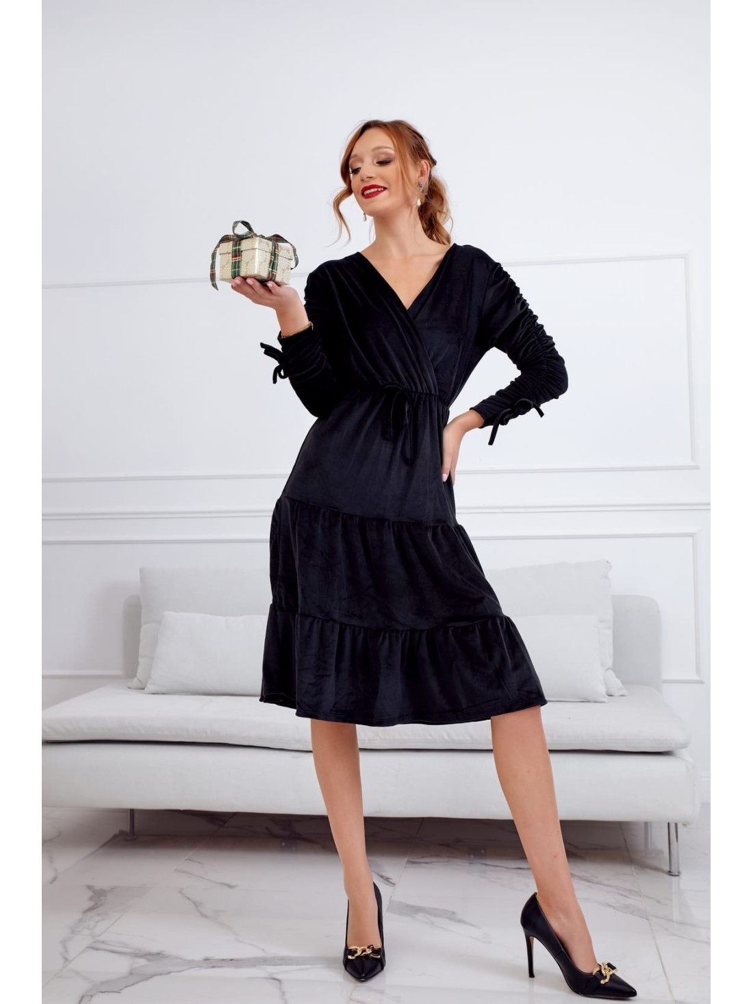 Rochie din velur cu decolteu plic, neagra 0548 - Magazin online - Boutique